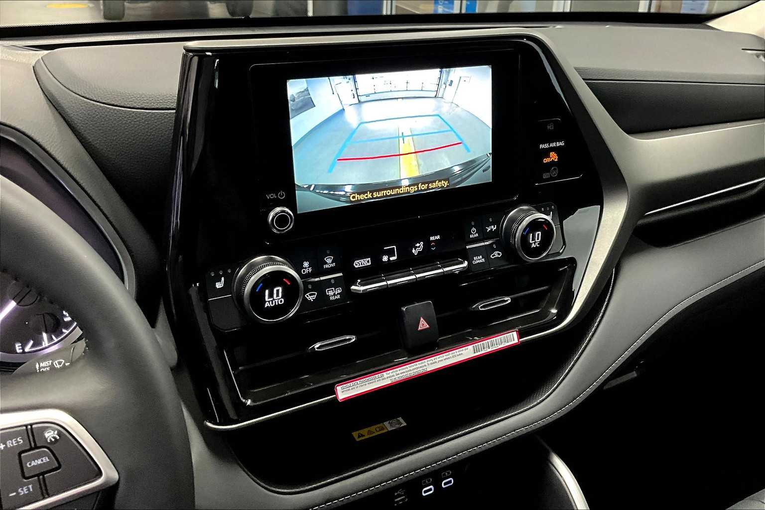 2024 Toyota Highlander XLE - Photo 19