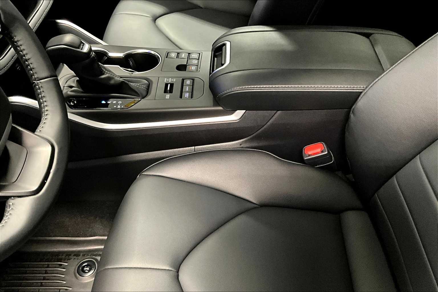 2024 Toyota Highlander XLE - Photo 20