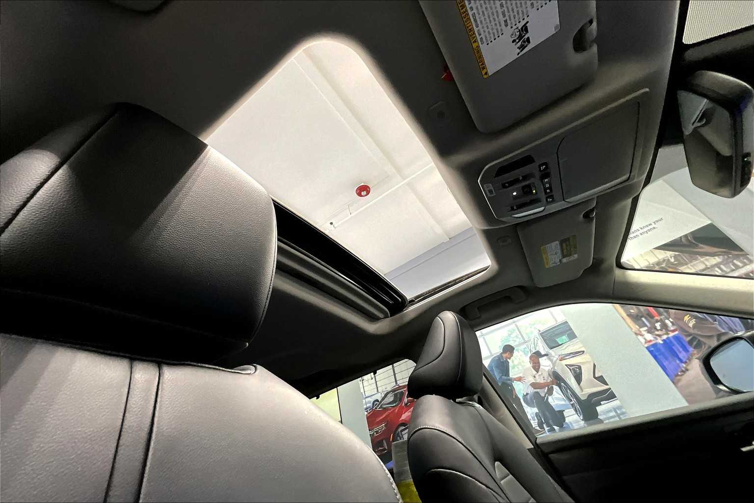 2024 Toyota Highlander XLE - Photo 22