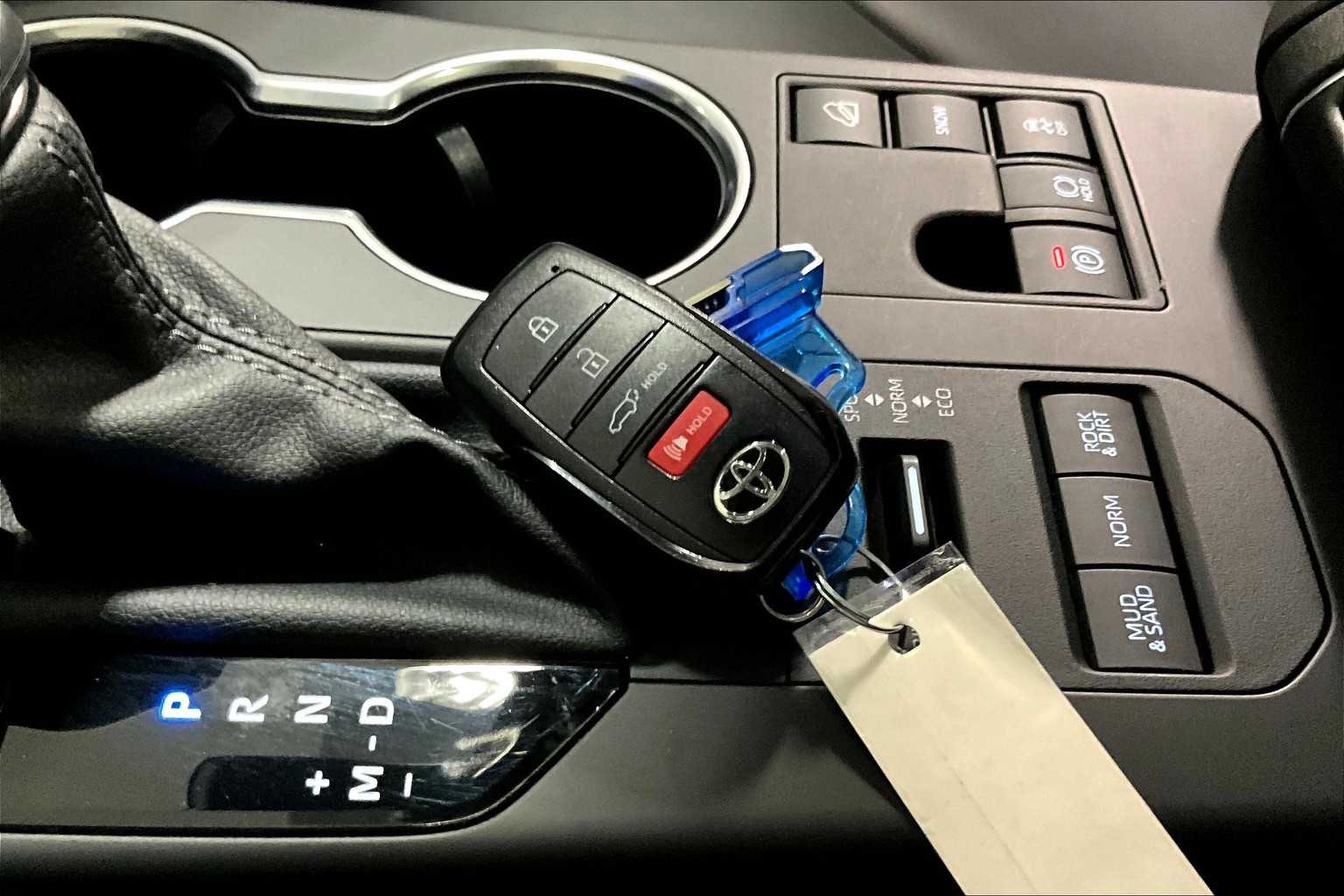 2024 Toyota Highlander XLE - Photo 31
