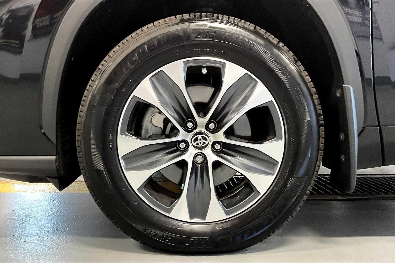 2024 Toyota Highlander XLE - Photo 7