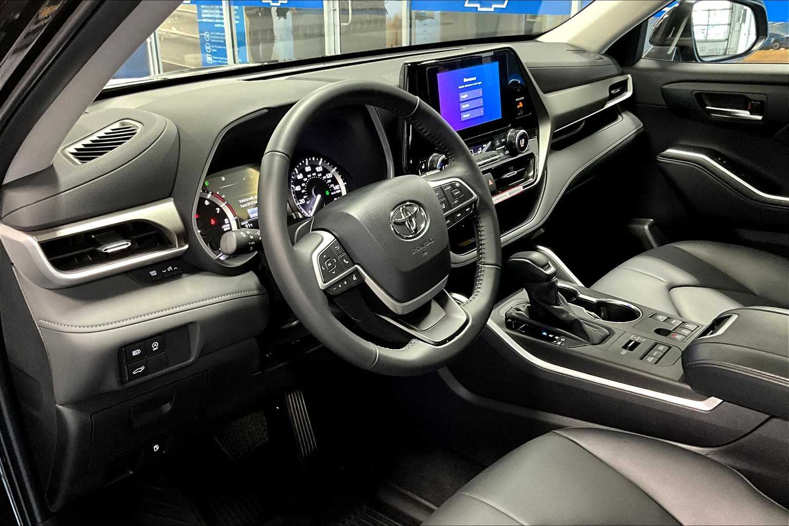 2024 Toyota Highlander XLE - Photo 8