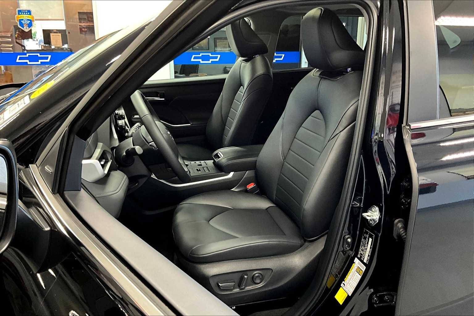 2024 Toyota Highlander XLE - Photo 10