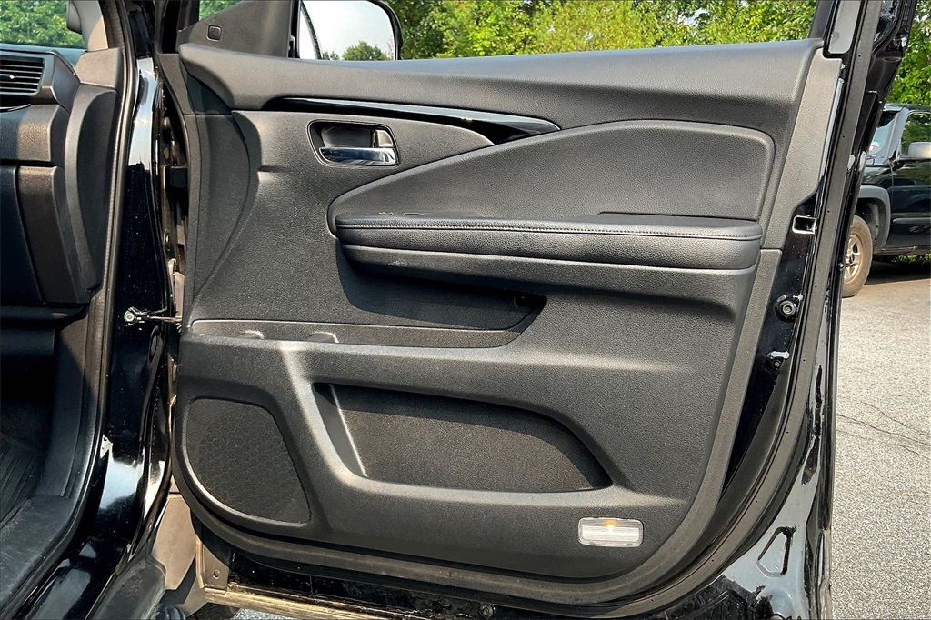 2017 Honda Pilot Touring - Photo 11