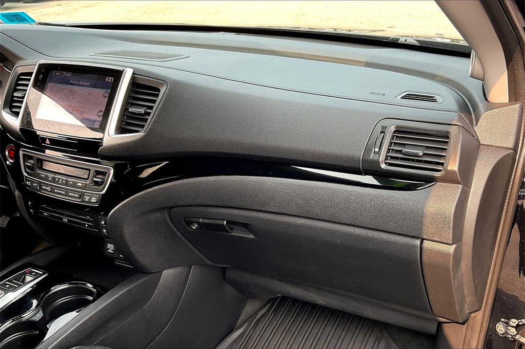 2017 Honda Pilot Touring - Photo 12