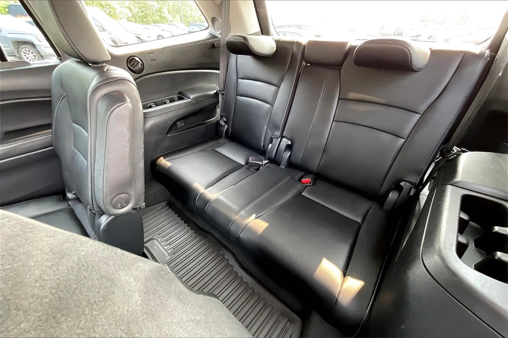 2017 Honda Pilot Touring - Photo 16