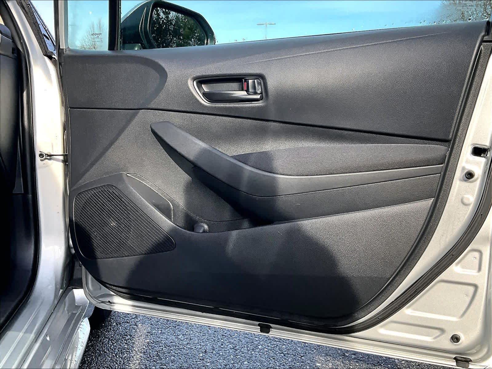 2023 Toyota Corolla LE - Photo 12