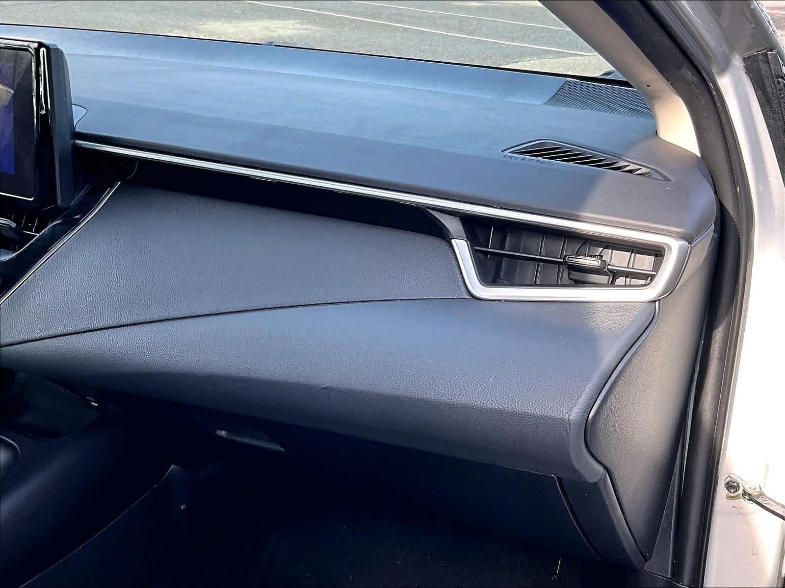 2023 Toyota Corolla LE - Photo 13