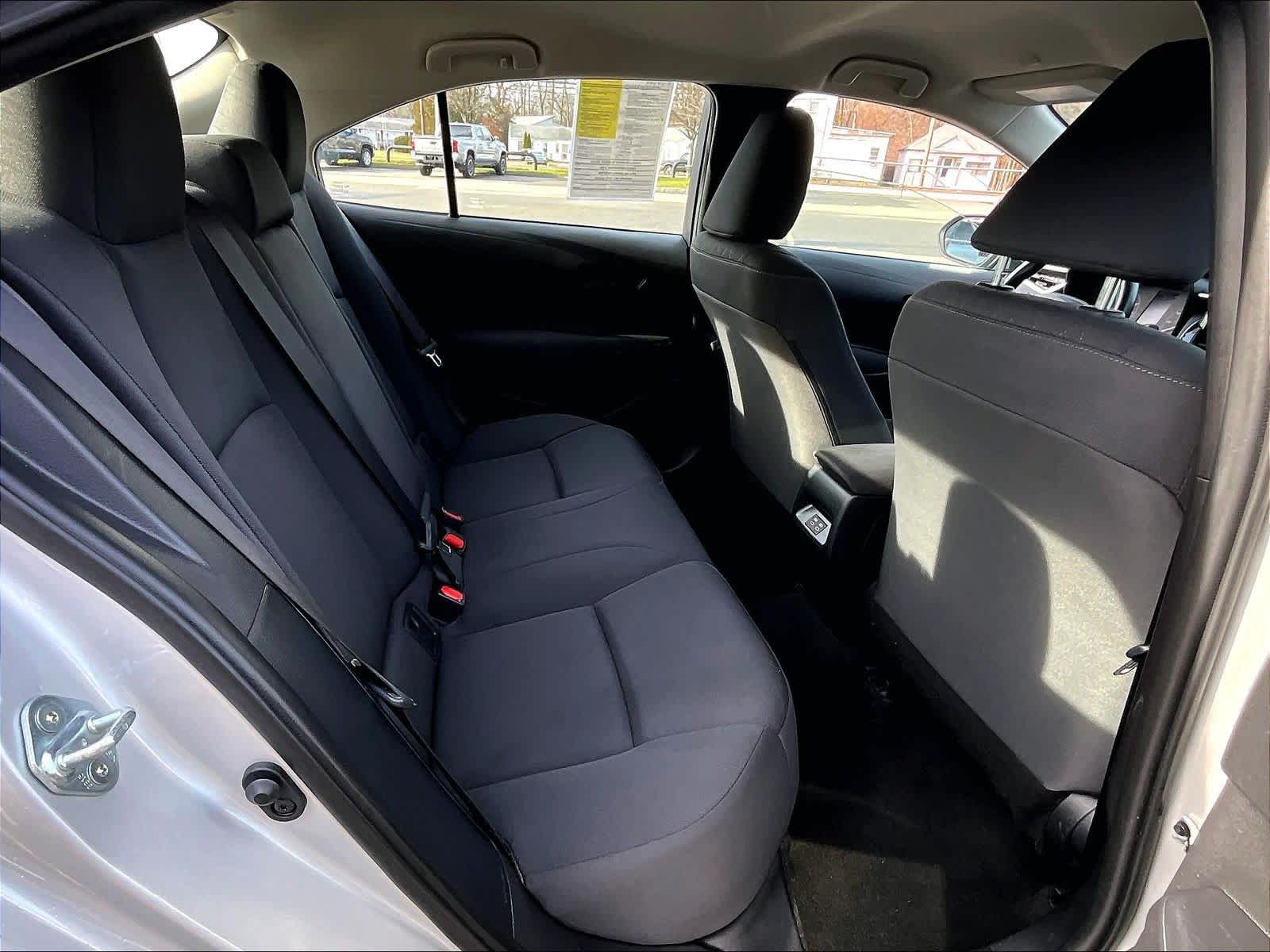 2023 Toyota Corolla LE - Photo 16