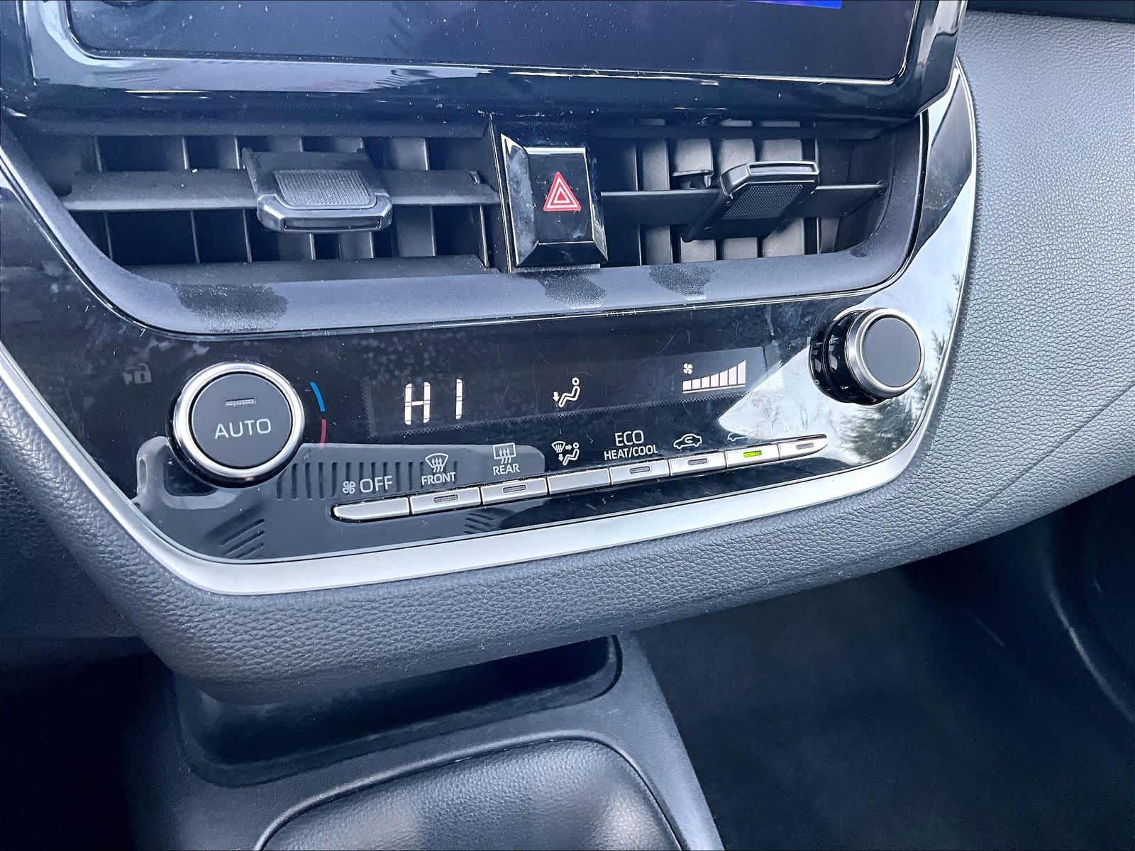 2023 Toyota Corolla LE - Photo 25