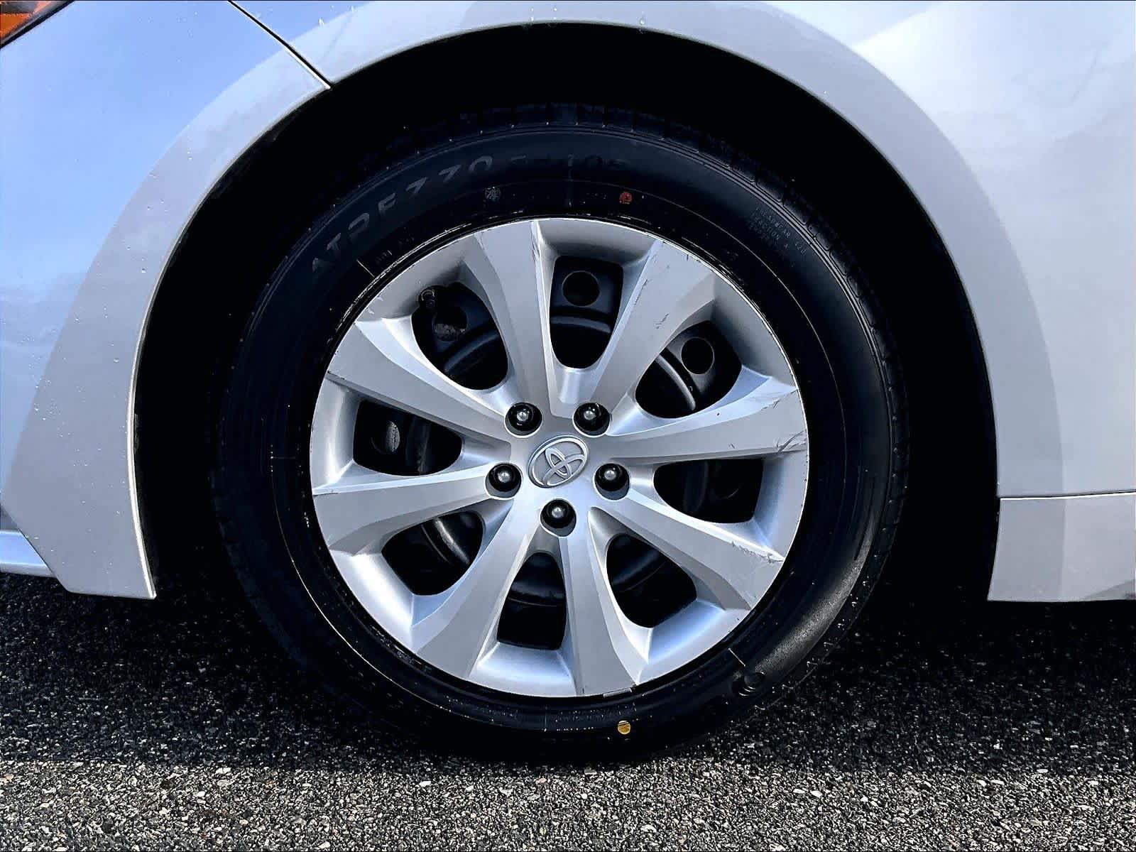 2023 Toyota Corolla LE - Photo 7