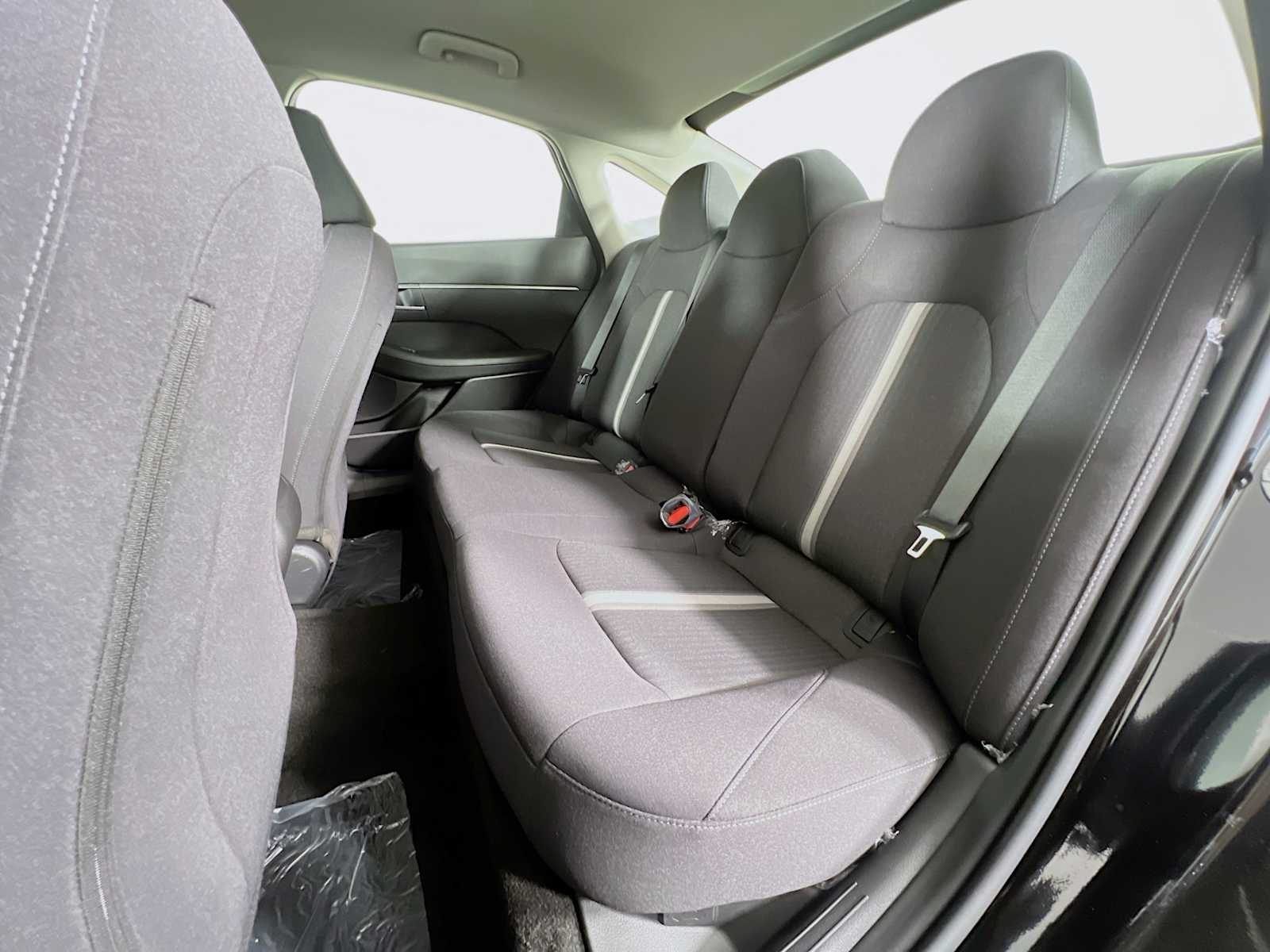 2025 Hyundai Sonata SE - Photo 13