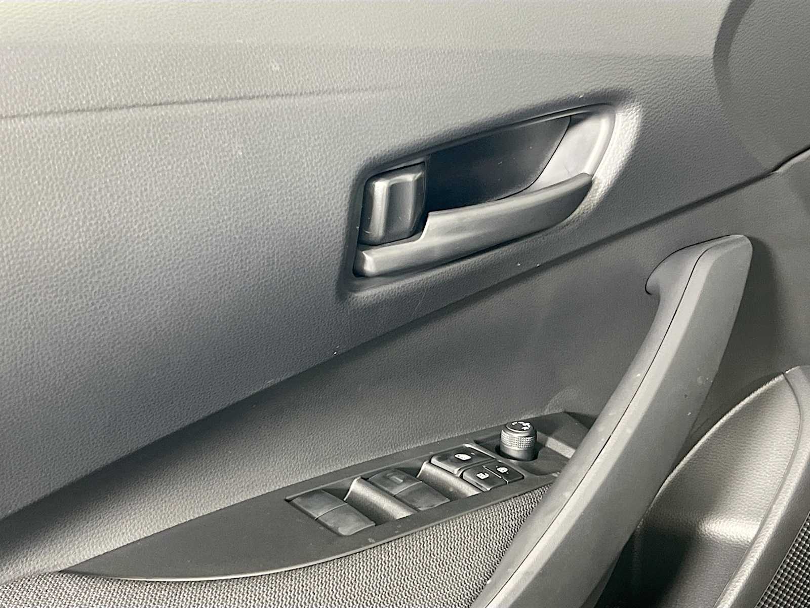 2026 Toyota Corolla Hybrid LE - Photo 15