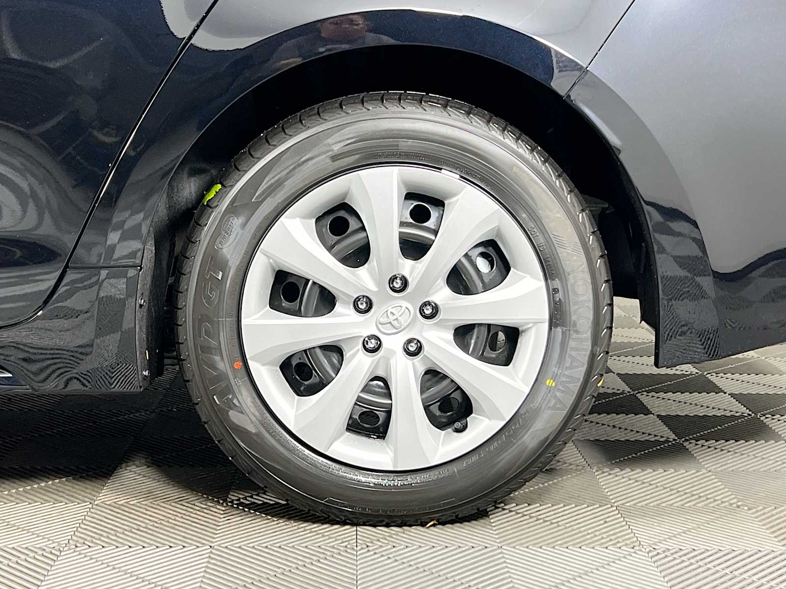 2026 Toyota Corolla Hybrid LE - Photo 18