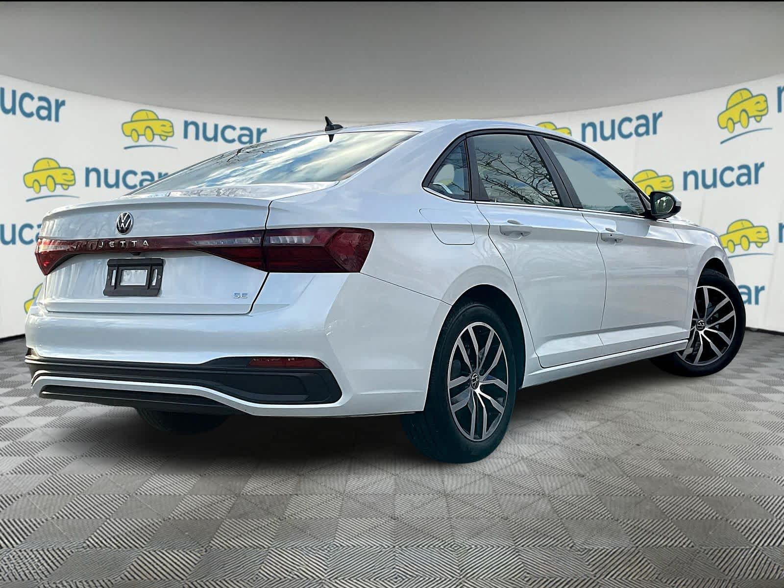 2025 Volkswagen Jetta SE - Photo 6