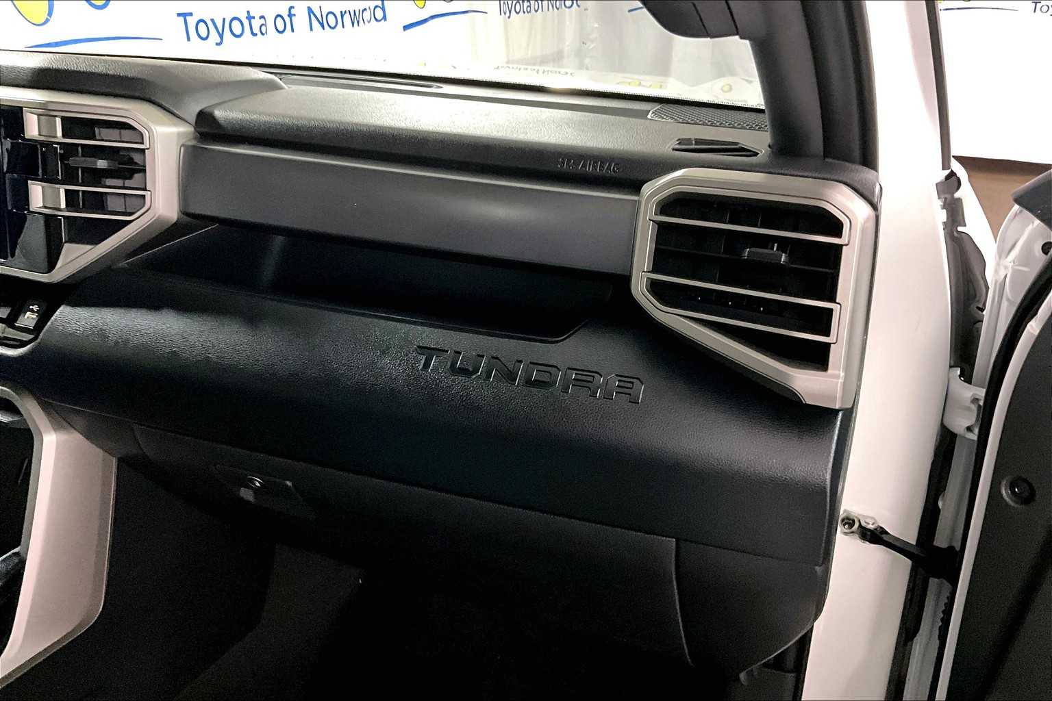 2025 Toyota Tundra SR5 - Photo 13