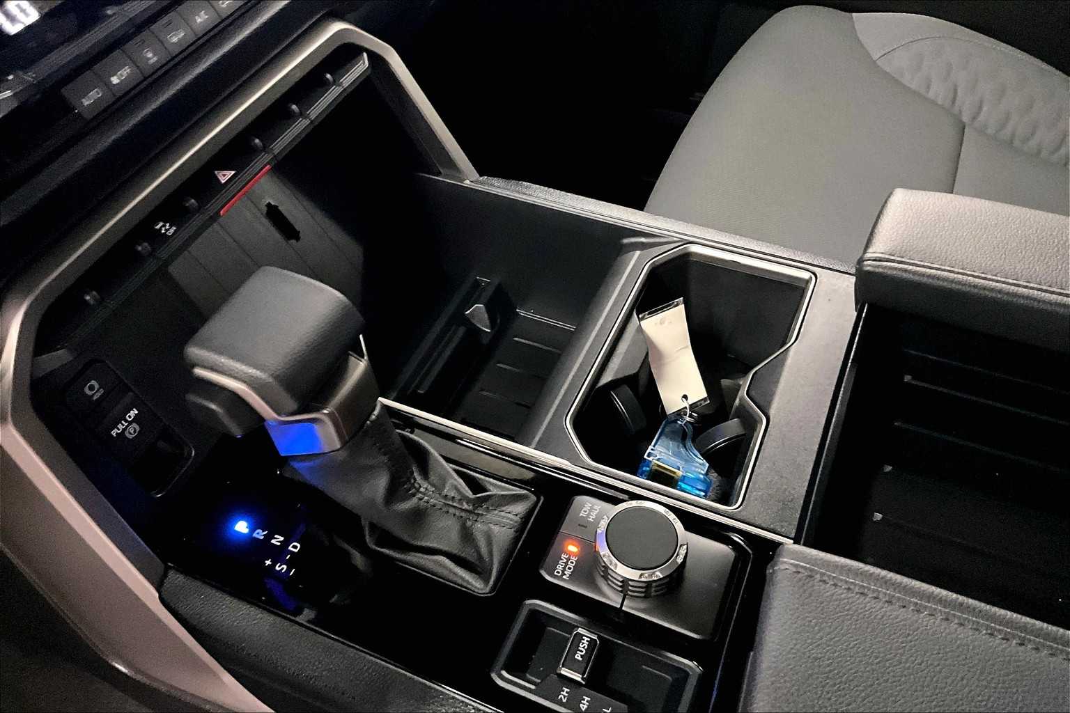 2025 Toyota Tundra SR5 - Photo 20