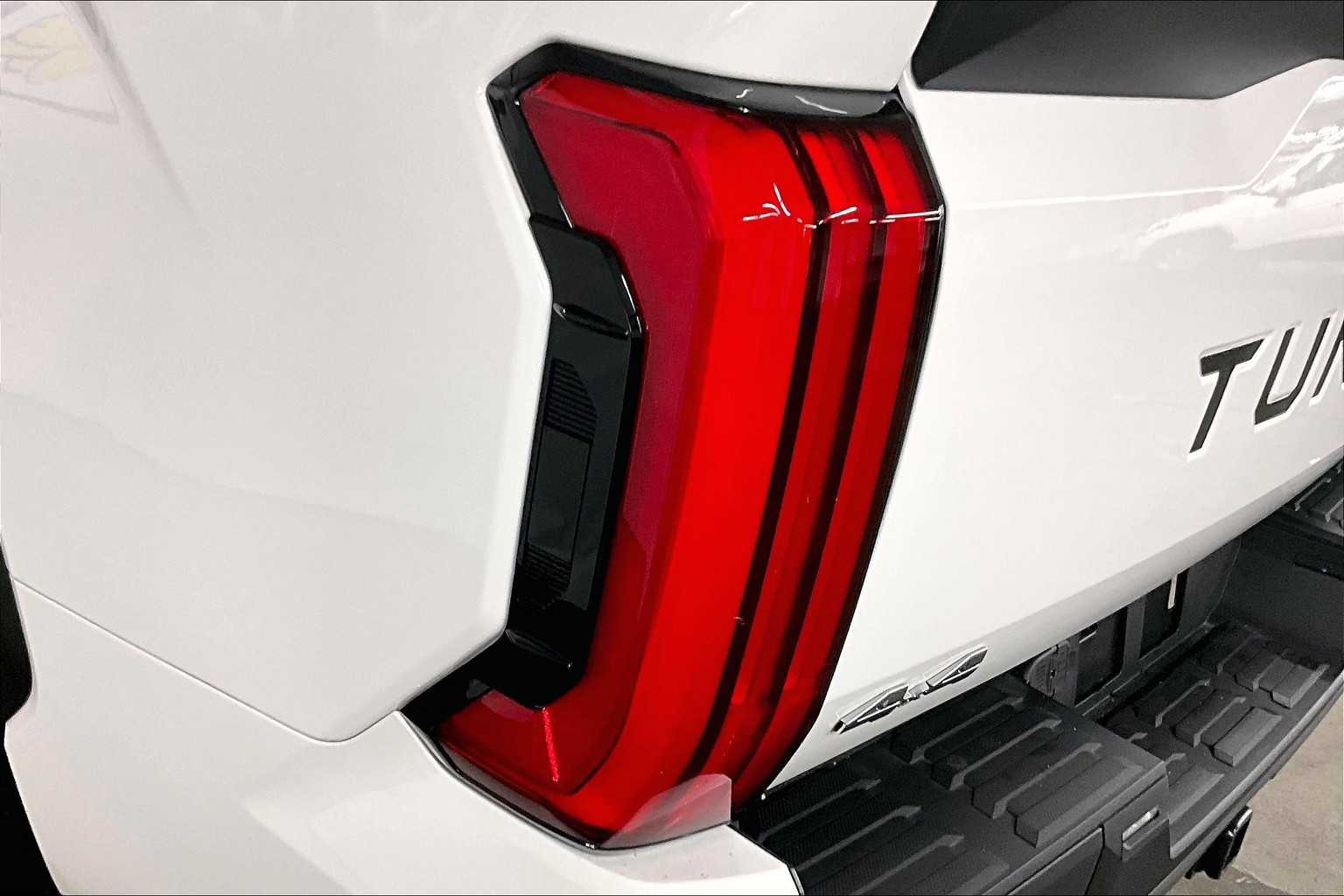 2025 Toyota Tundra SR5 - Photo 34