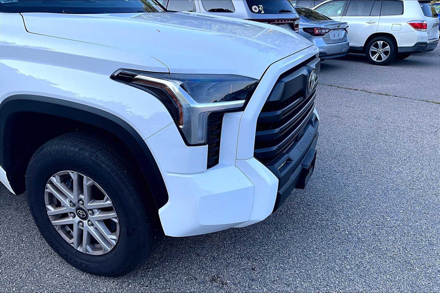 2025 Toyota Tundra SR5 - Photo 5
