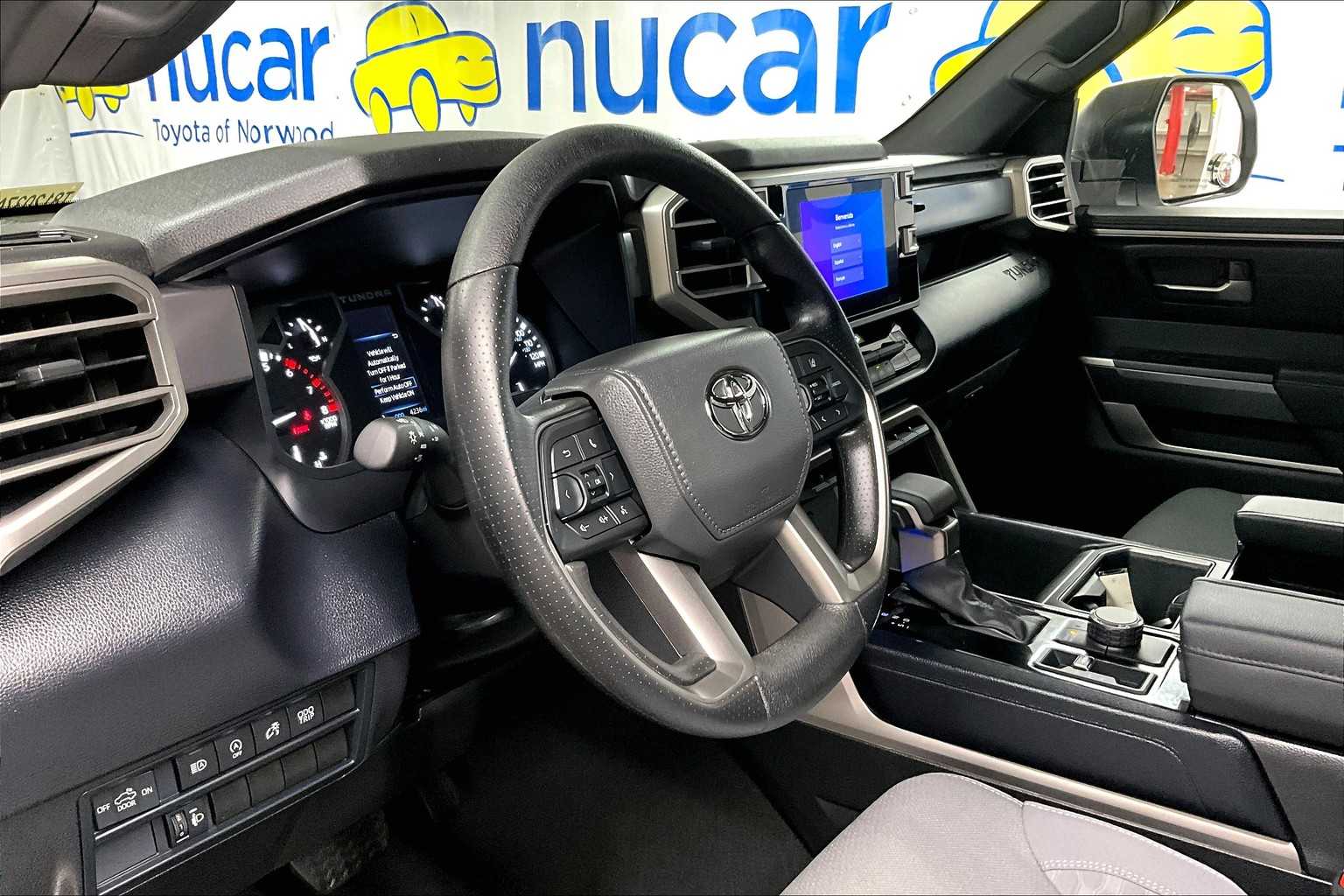 2025 Toyota Tundra SR5 - Photo 8