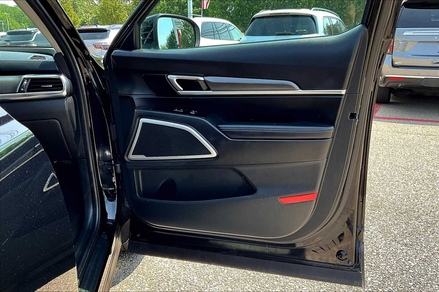2022 Kia Telluride LX - Photo 12