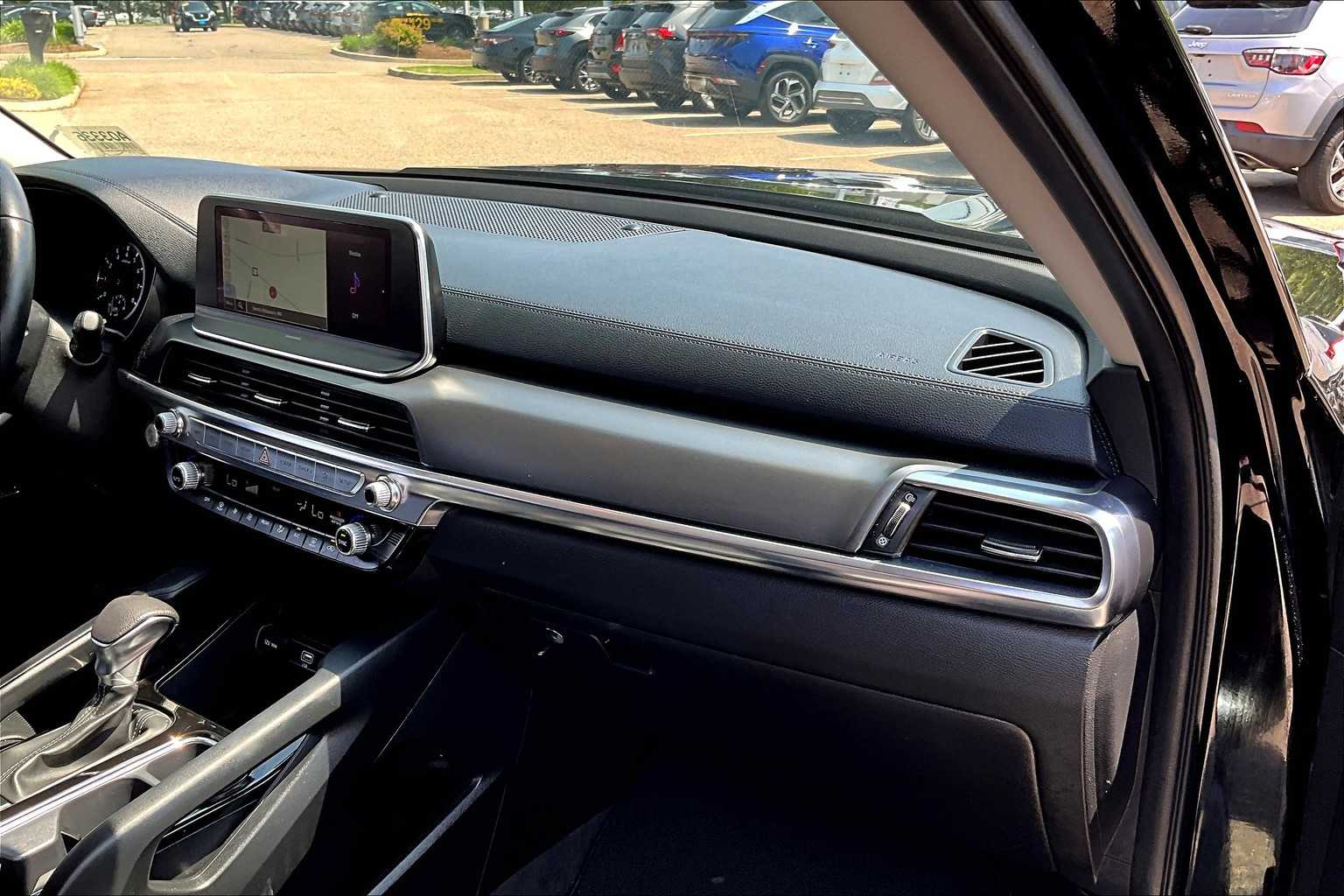 2022 Kia Telluride LX - Photo 13