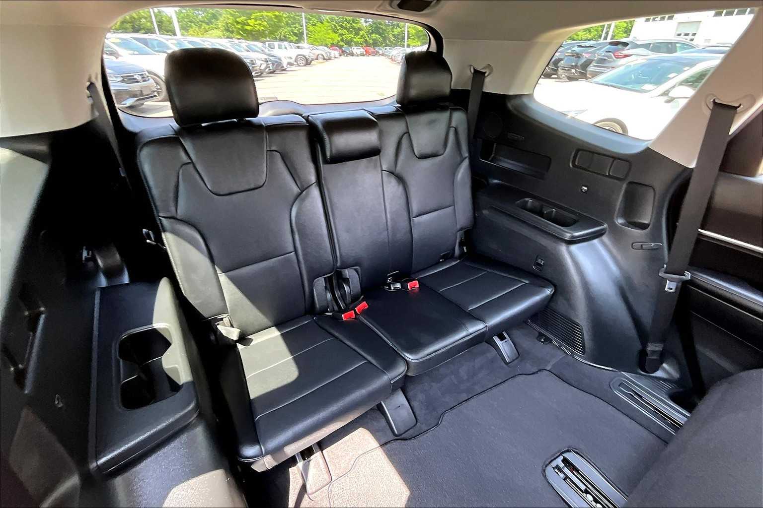 2022 Kia Telluride LX - Photo 17