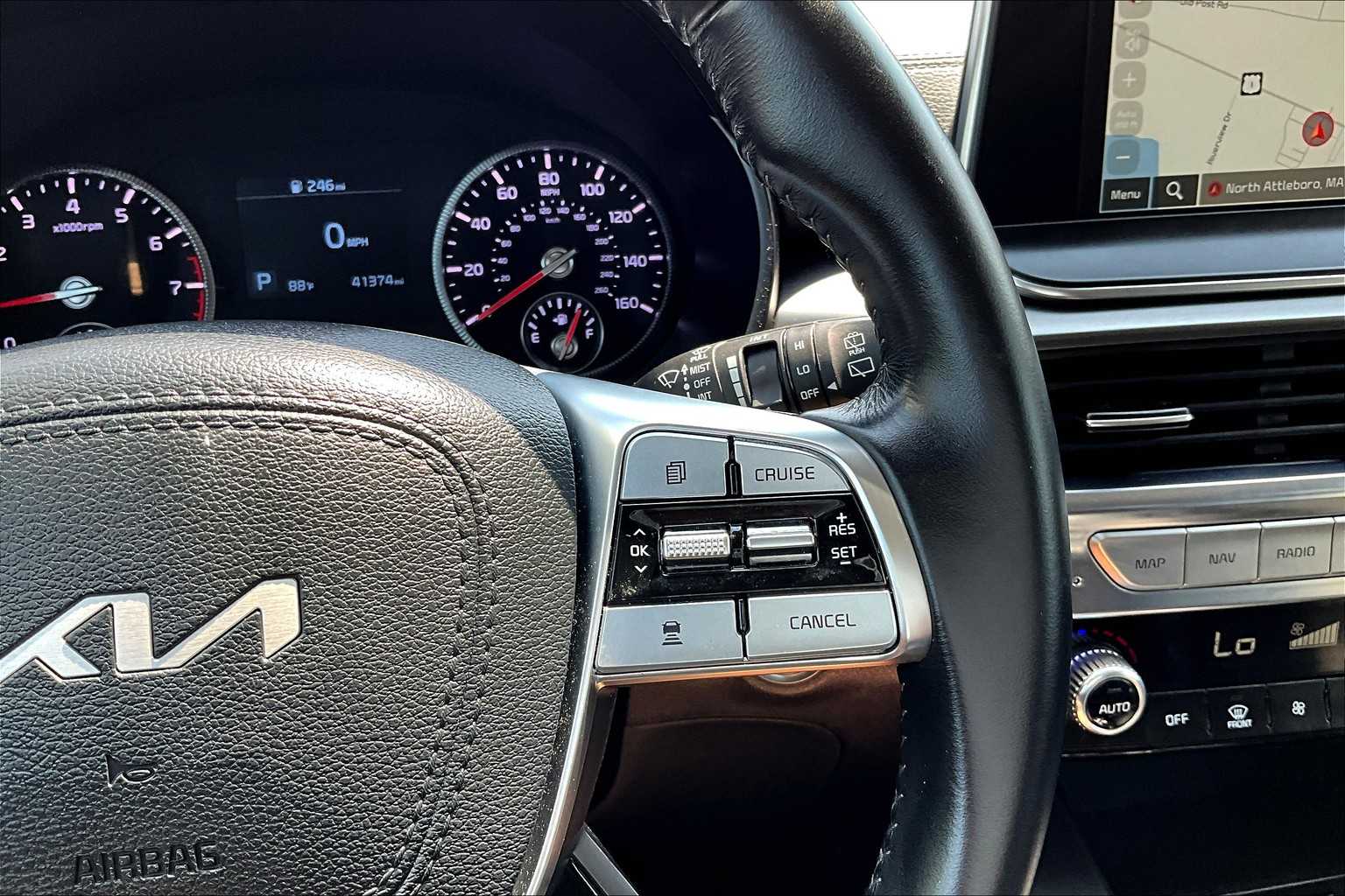 2022 Kia Telluride LX - Photo 24
