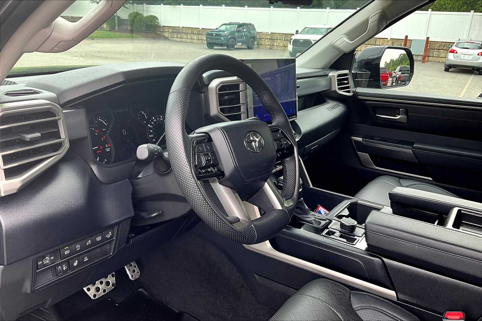2022 Toyota Tundra SR5 - Photo 8