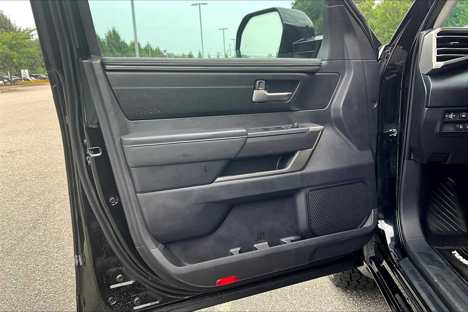 2022 Toyota Tundra SR5 - Photo 9