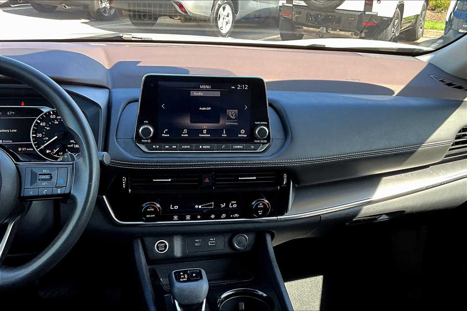 2022 Nissan Rogue SV - Photo 18