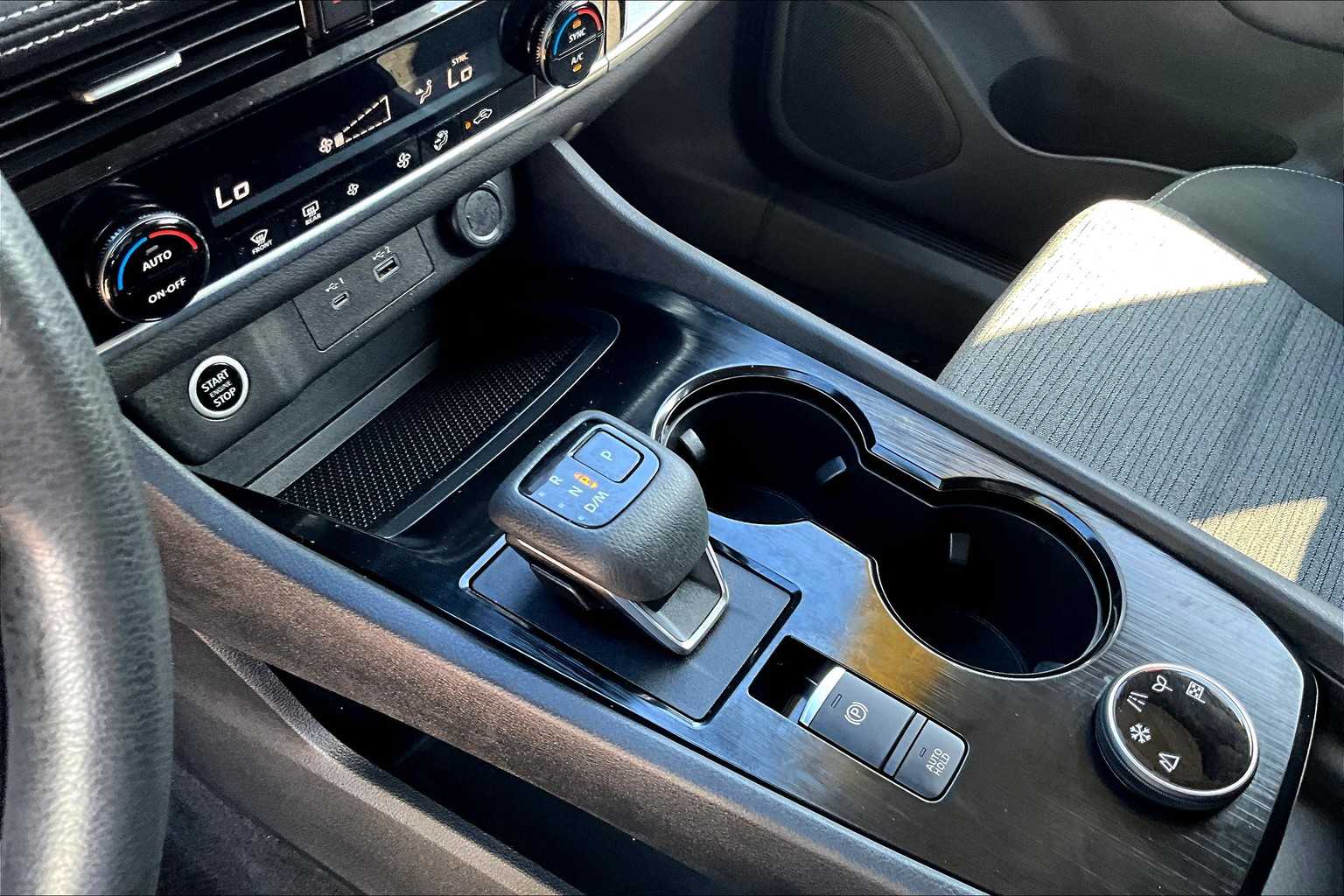 2022 Nissan Rogue SV - Photo 20