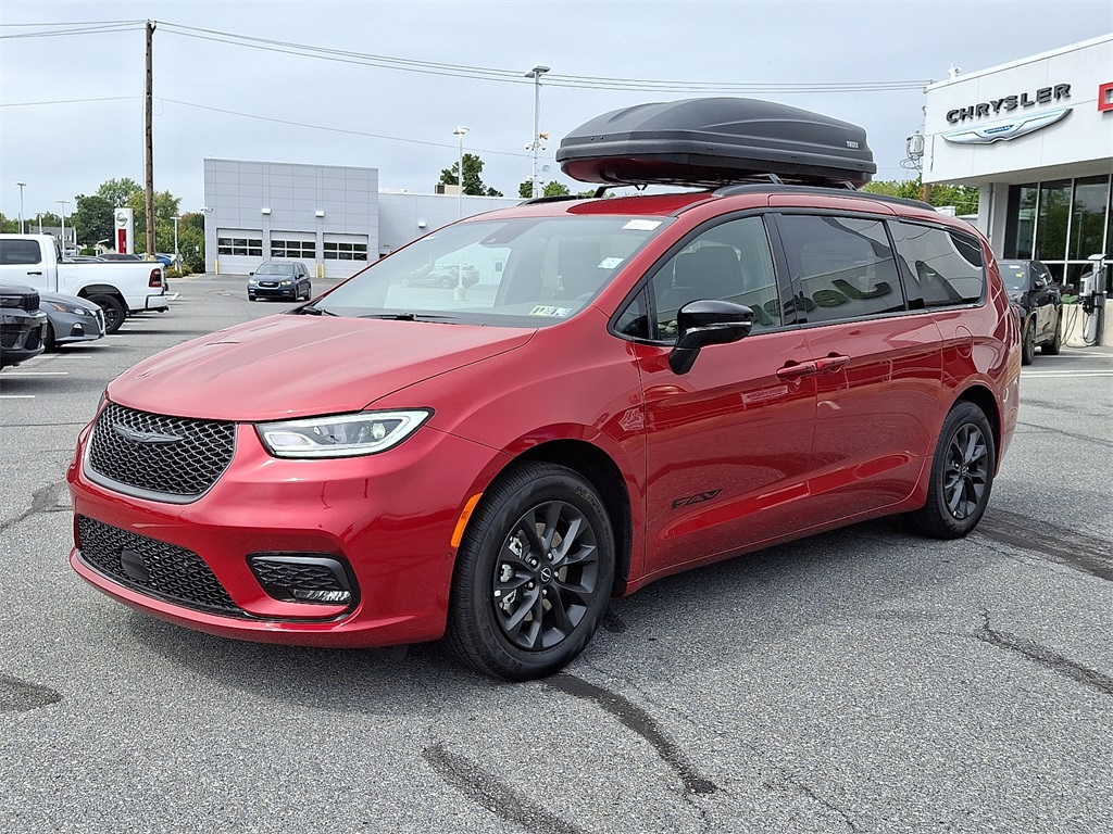 2025 Chrysler Pacifica Select - Photo 2