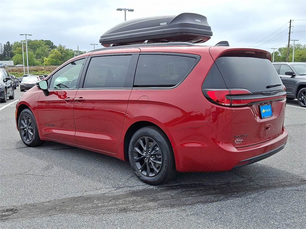 2025 Chrysler Pacifica Select - Photo 3