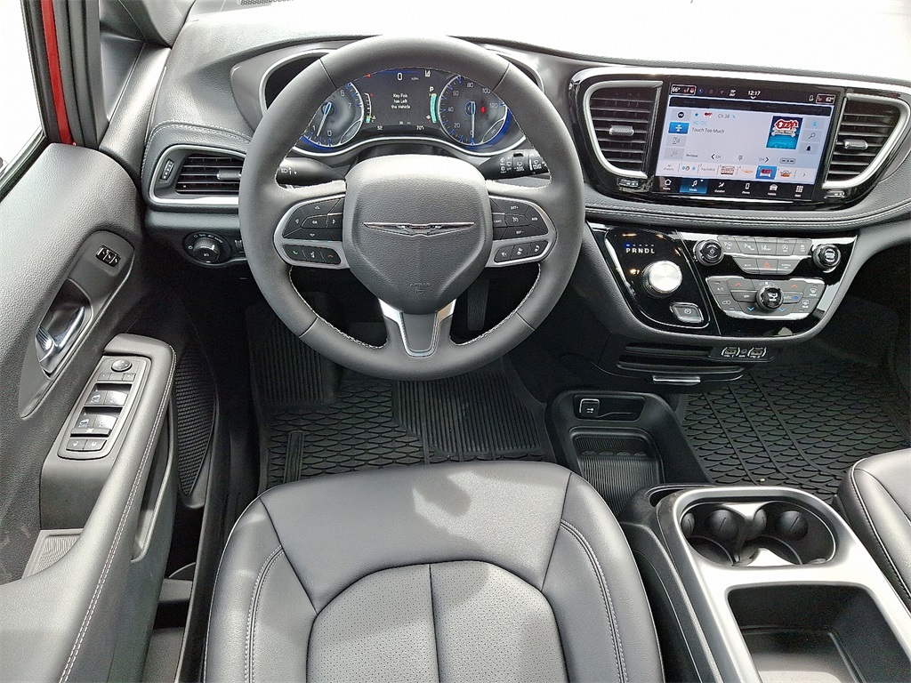 2025 Chrysler Pacifica Select - Photo 8