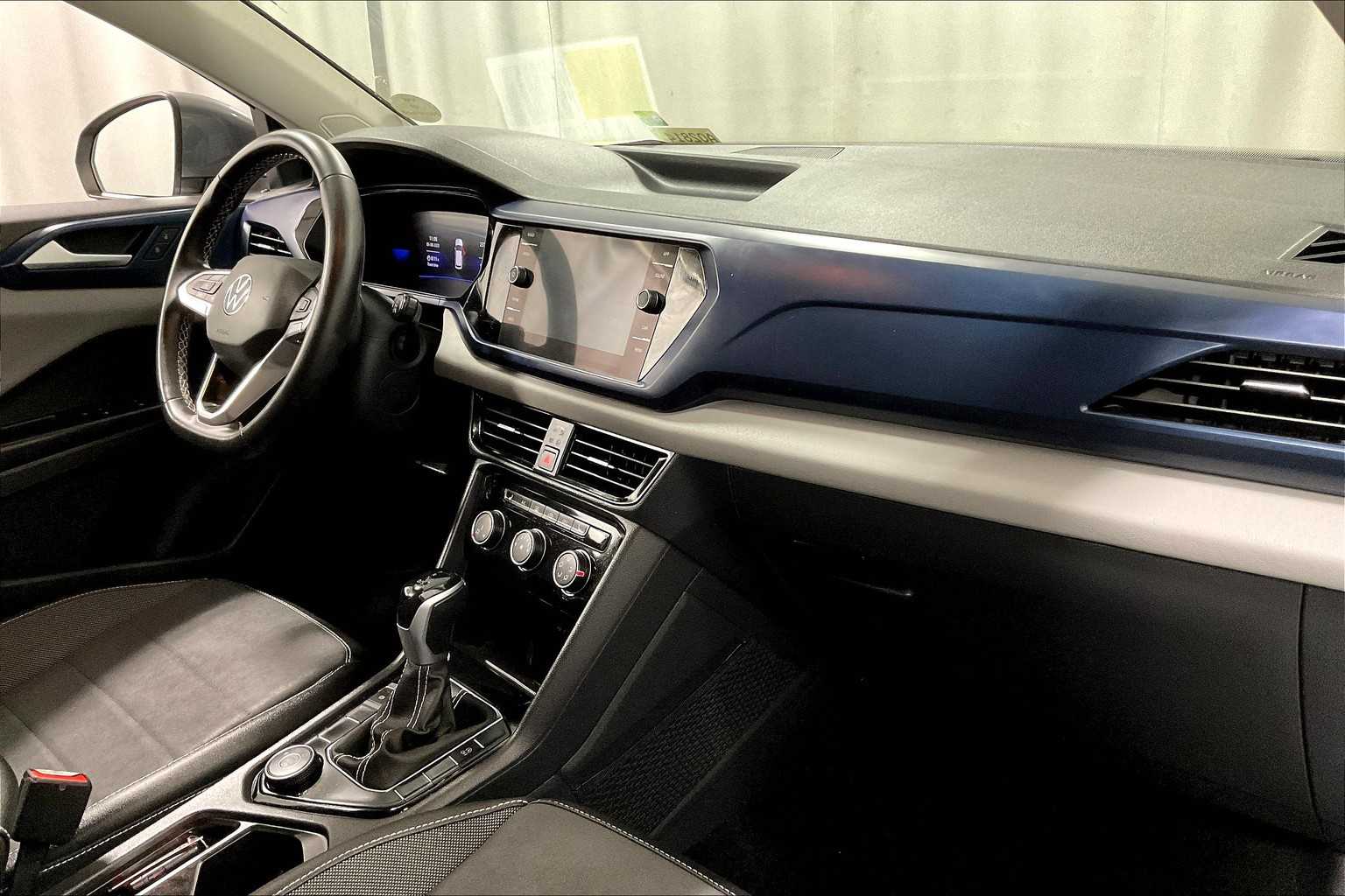 2023 Volkswagen Taos SE - Photo 15