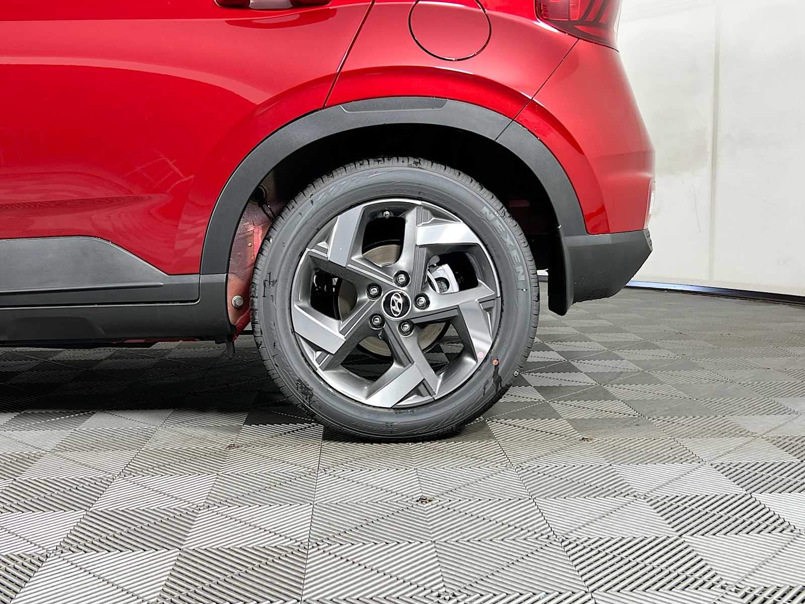 2025 Hyundai Venue SEL - Photo 18