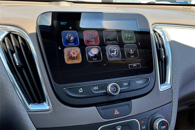 2017 Chevrolet Malibu LT - Photo 18