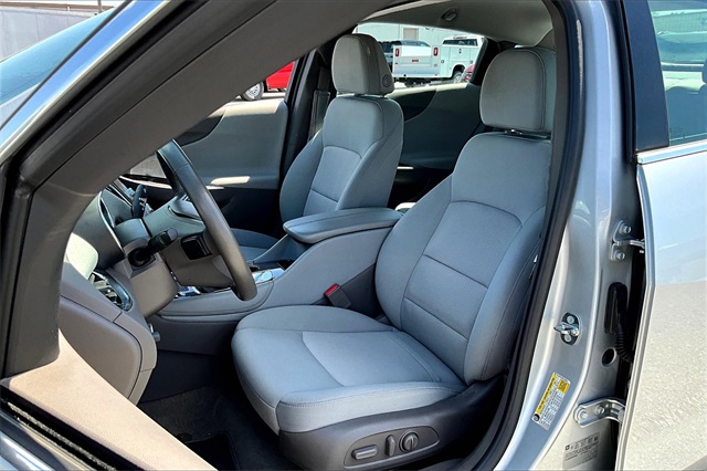 2017 Chevrolet Malibu LT - Photo 10