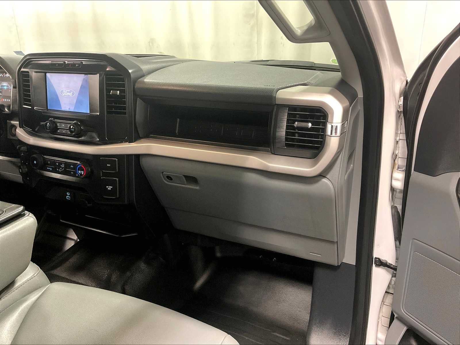 2022 Ford F-150 XL - Photo 13