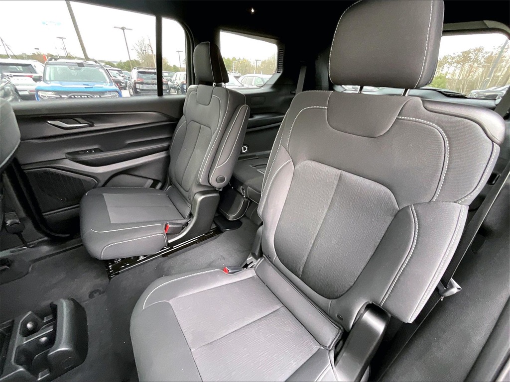 2025 Jeep Grand Cherokee L Laredo - Photo 15