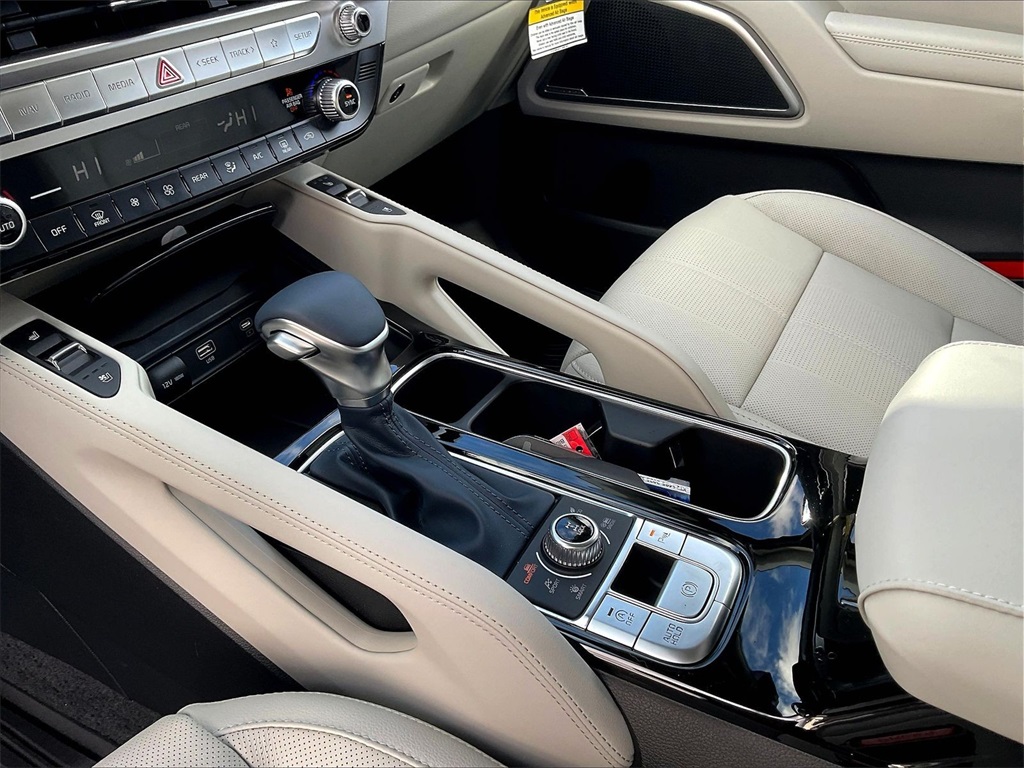 2025 Kia Telluride EX - Photo 14