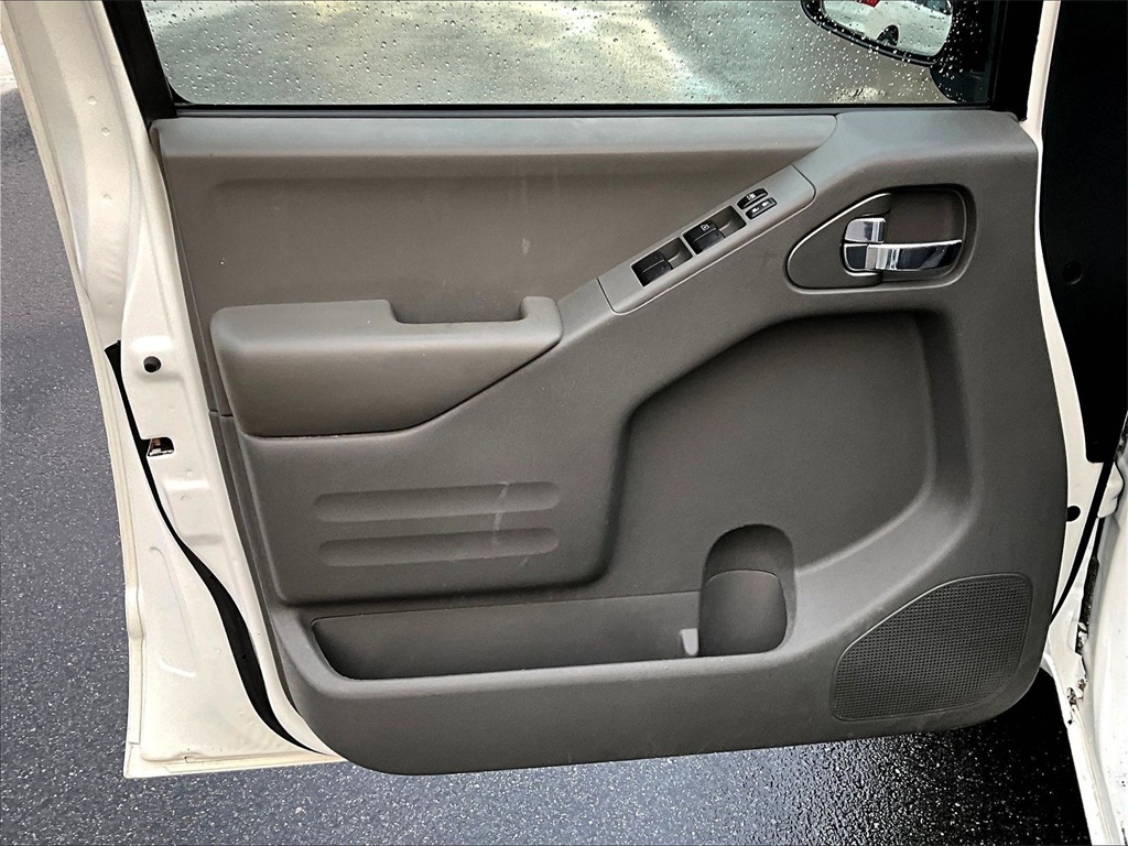 2019 Nissan Frontier SV - Photo 9