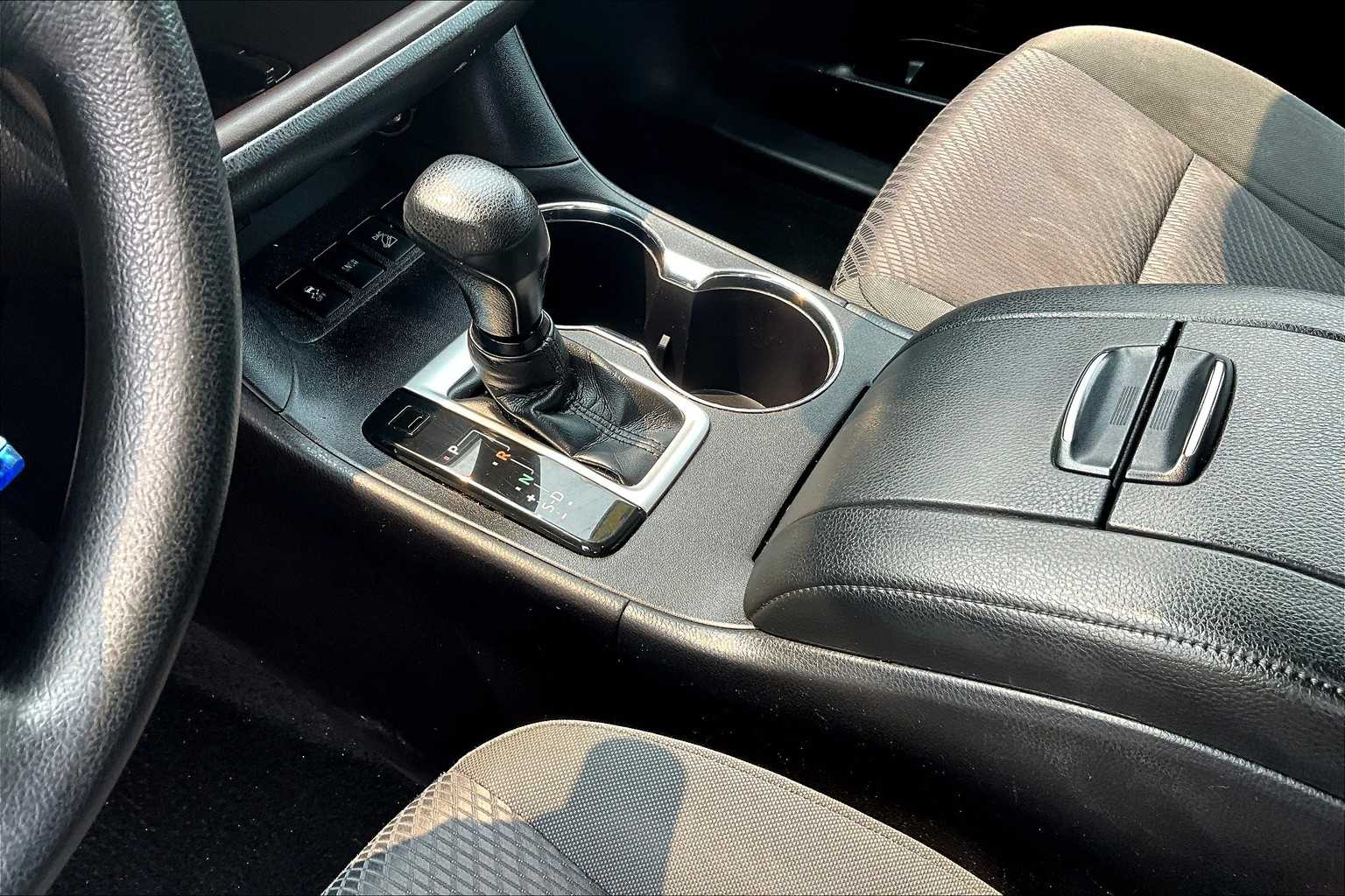 2018 Toyota Highlander LE - Photo 21