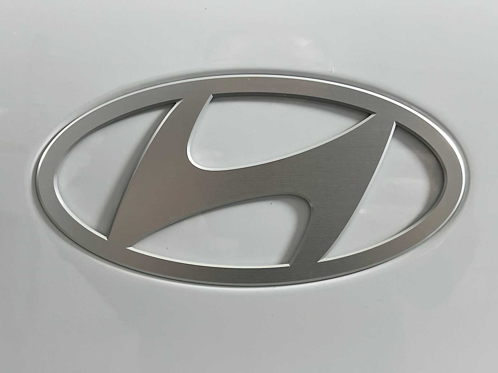 2025 Hyundai Kona N Line S - Photo 18