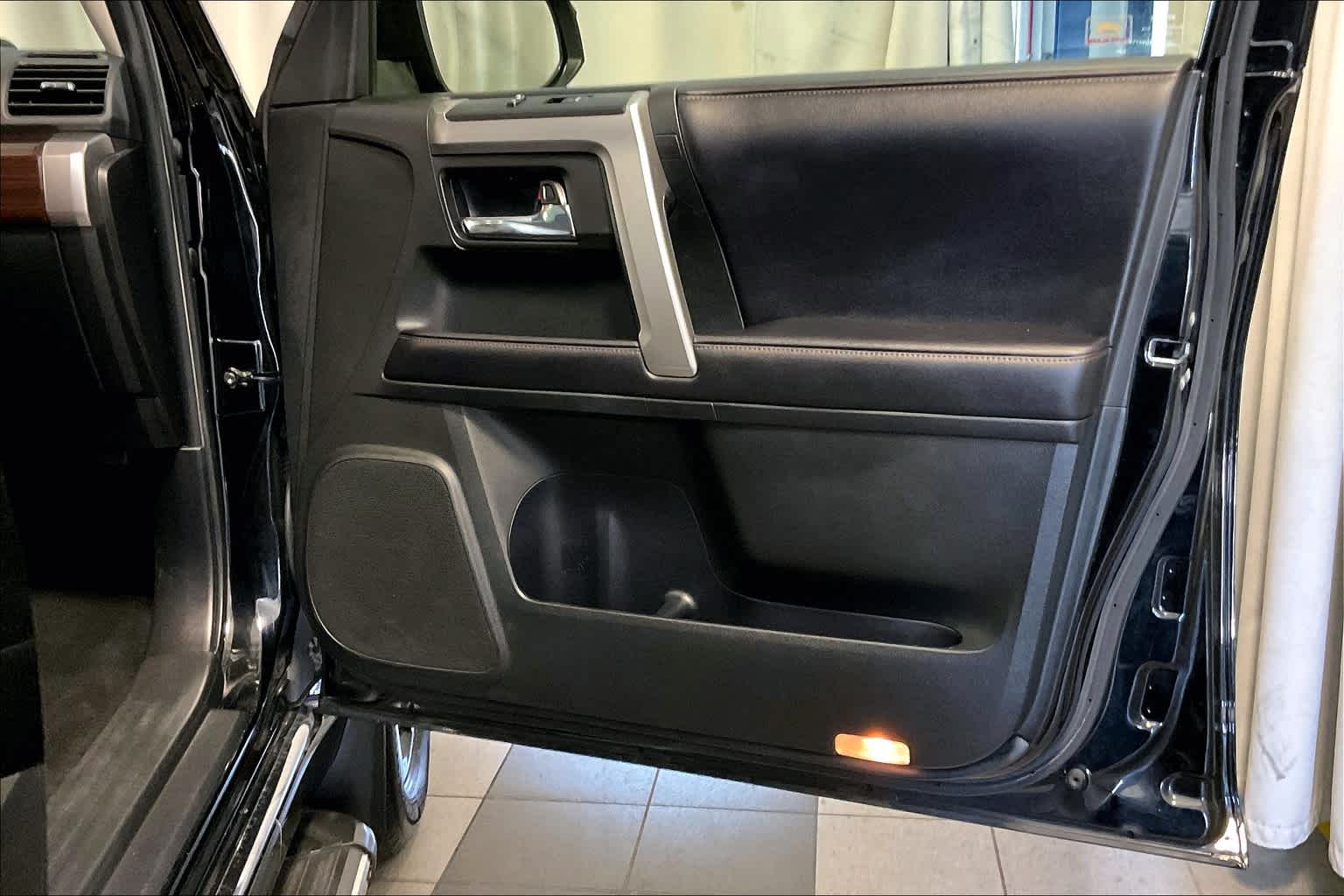 2017 Toyota 4Runner Limited - Photo 12