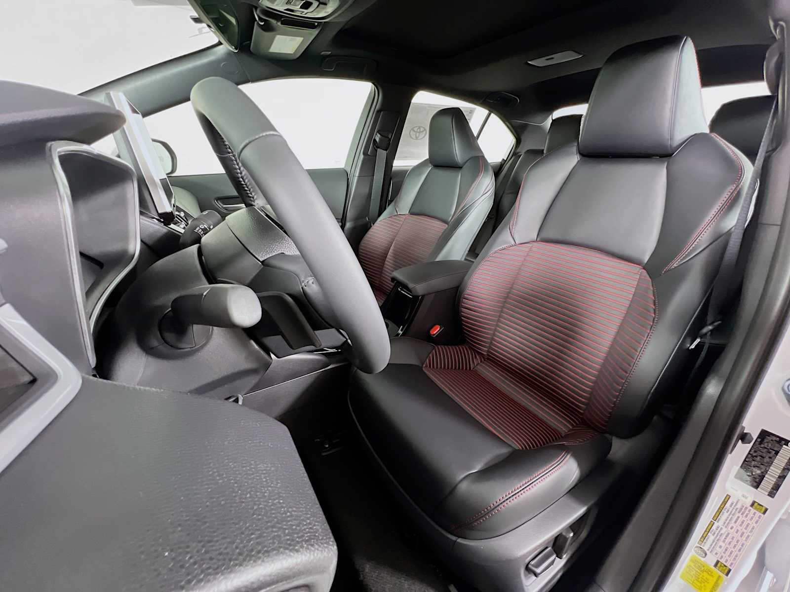 2026 Toyota Corolla XSE - Photo 12