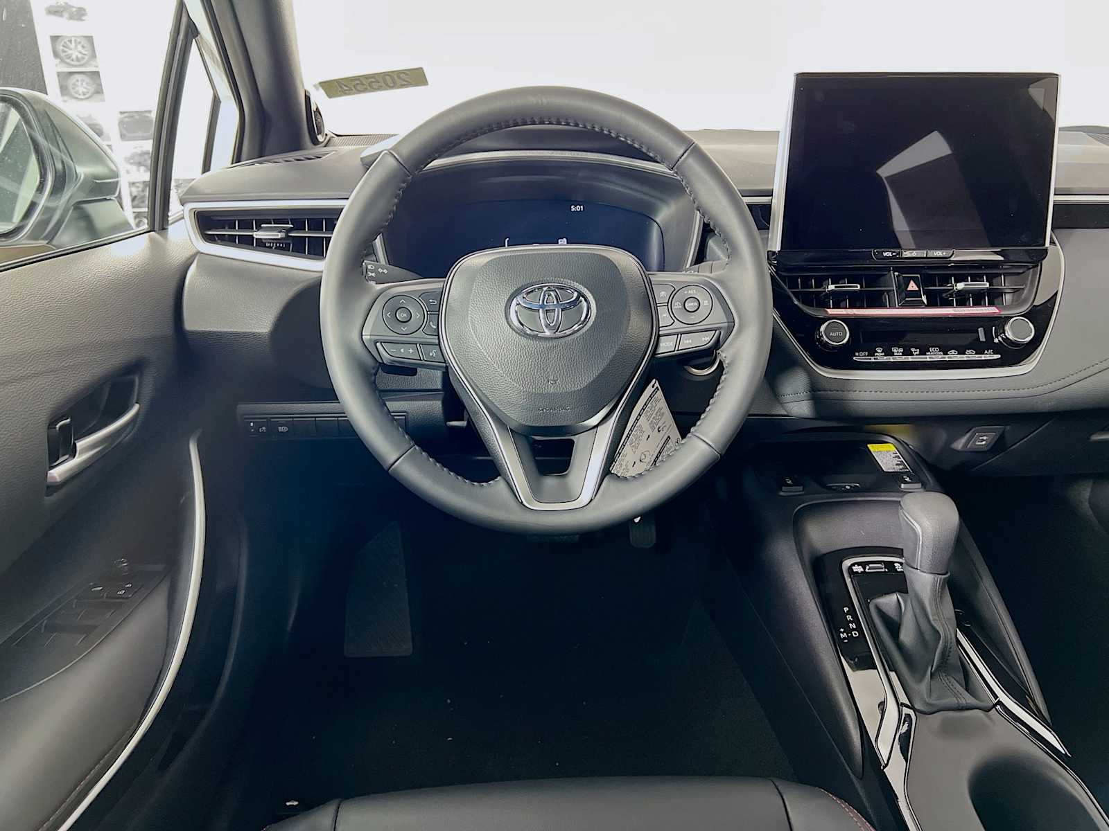 2026 Toyota Corolla XSE - Photo 14