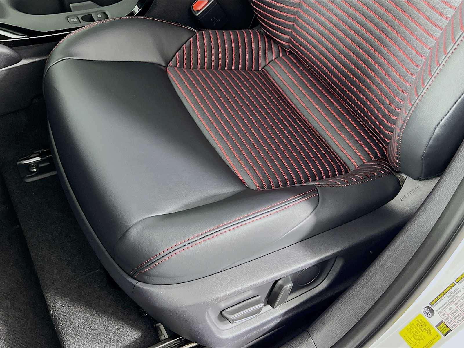 2026 Toyota Corolla XSE - Photo 16