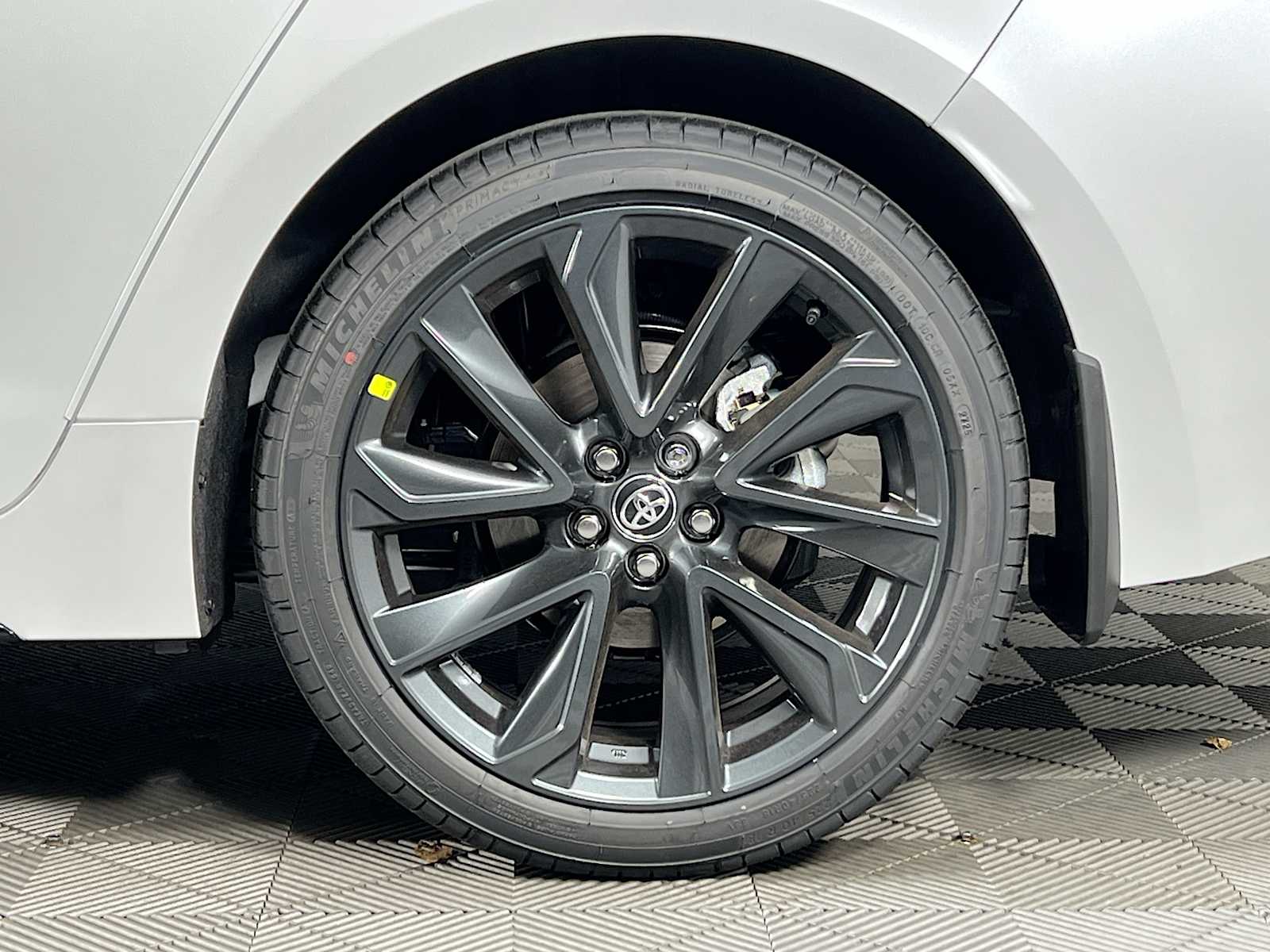 2026 Toyota Corolla XSE - Photo 18